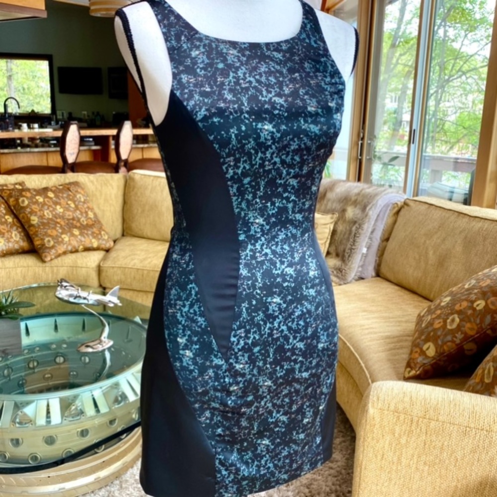 ALL SAINTS ⭐️Gorgeous ’Marbled’ pattern Dress. Green & Black w/ mauve flecks ♥️